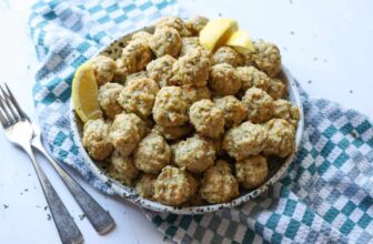 Straightforward Hen Meatballs (Smooth and Juicy)